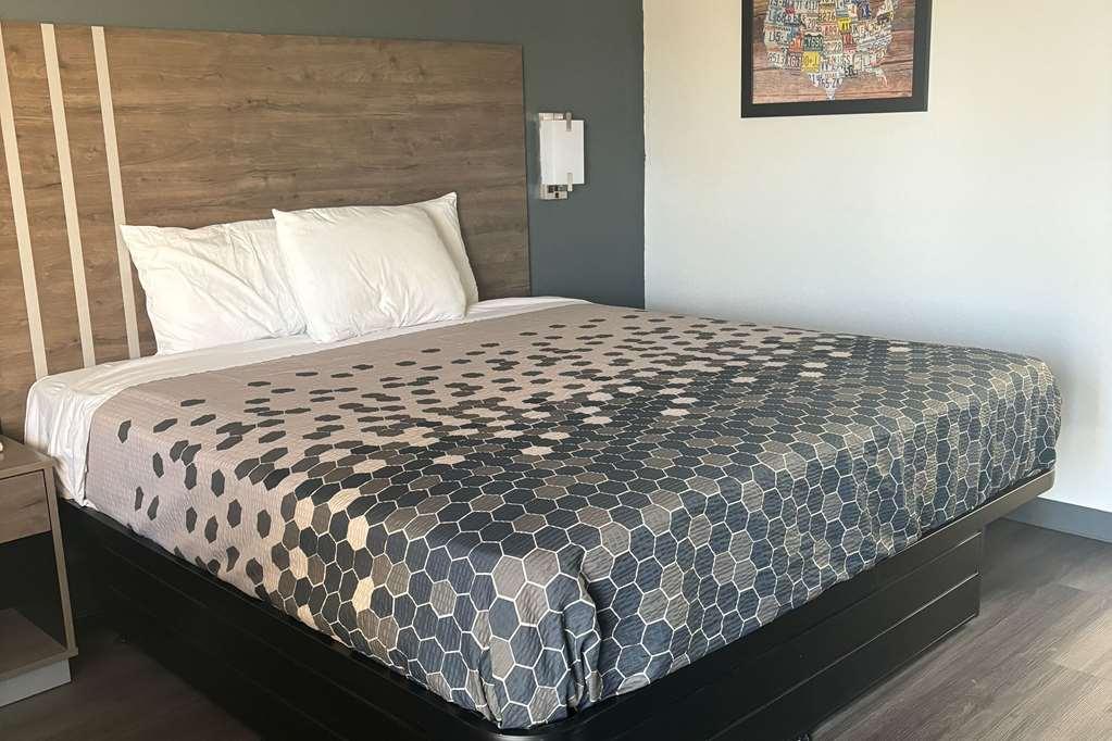 Econo Lodge Calhoun Room photo